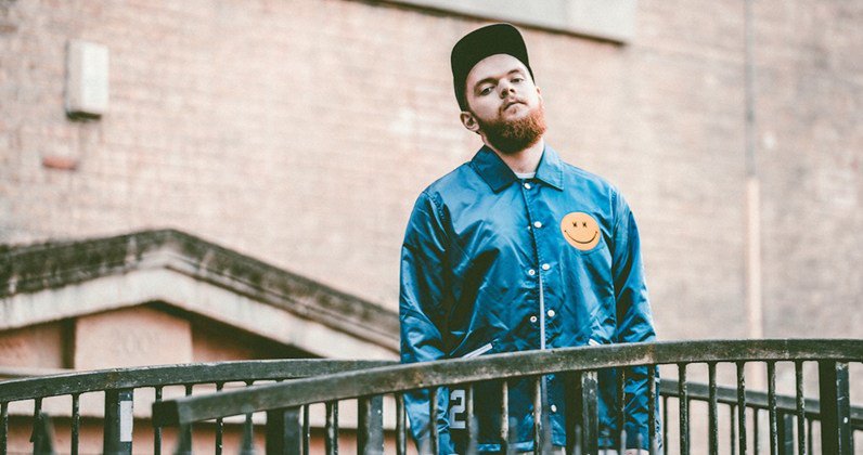 NME's tweet photo. Jack Garratt on course for UK Number 1 album with debut 'Phase' https://t.co/ICusVeGOqa https://t.co/JamZMtOaGc