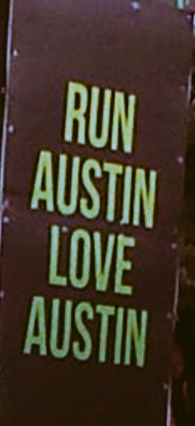 Krystal_Runs's tweet photo. #Austin #Texas #marathon #mondaymotivation https://t.co/DztEtk61to