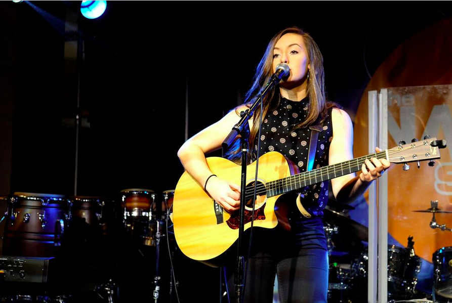 carolinesky's tweet photo. grt wk playing for @BreadAndRosesCA & inspiring group of people working to change their lives. Nothing better! XO https://t.co/2vQr4TmTWb