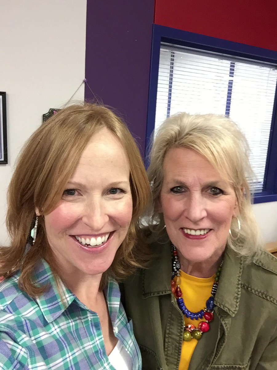 It's a great day <a href="/SlaughterLC/">Slaughter Elem LC</a> with my pal@gasmom