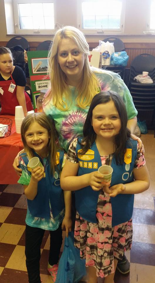 GirlScoutsWPA's tweet photo. Daisy Troops 16368 of Pittsburgh and 26767 of Meridian celebrating #WorldThinkingDay. Send us your #WTD2016 pics! https://t.co/AZ3oVU3n47