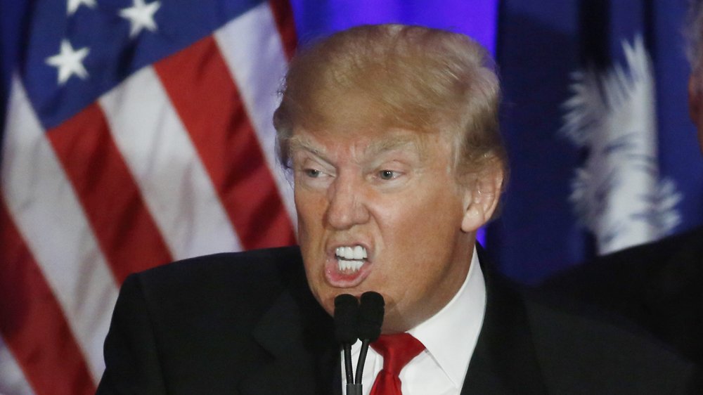 Trump threatens Chicago Cubs owner Tom Ricketts