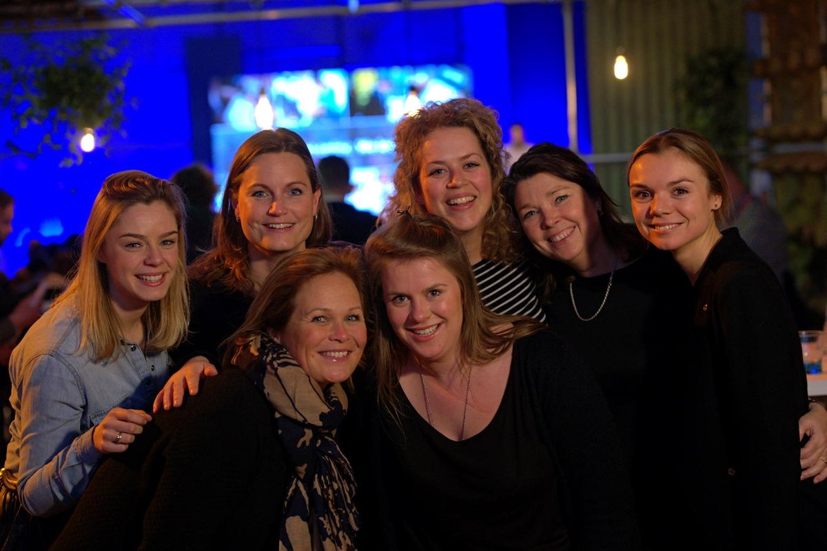 FotograafRogier's tweet image. Dit inspirerende event wordt geheel georganiseerd door dit leuke team van dames! #digitalewerkplaats