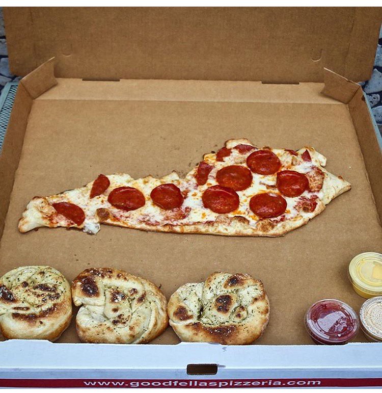 VisitLEX's tweet image. Happy 10 year anniversary to @GoodfellasPie. Thank you for bringing NY Style pizza to the bluegrass. #ShareTheLex