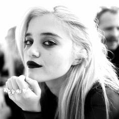 HarryPotter1RPG's tweet photo. • Ellia Malfoy 
• 15 ans 
• 5ème année 
• Serpentard https://t.co/324FoAo50y