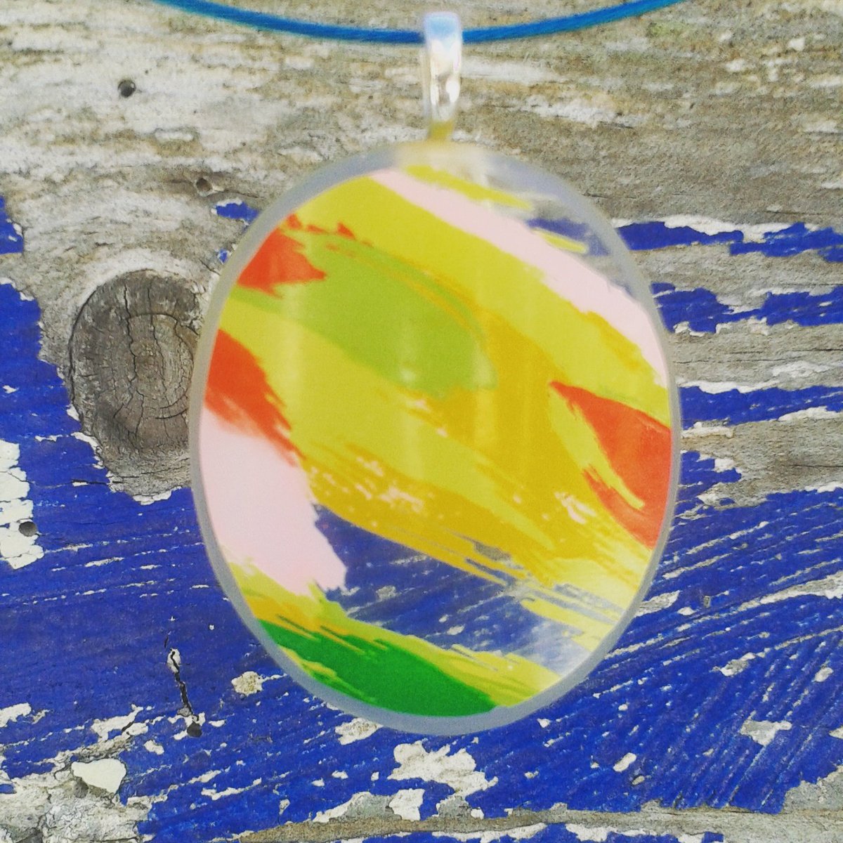 SiestaKeyGail's tweet photo. #Absolut best addition to any #spring outfit! #AbsolutMango #fashion #ecofriendly #upcycled #jewelry #HappyMonday https://t.co/zp62FLq7LN