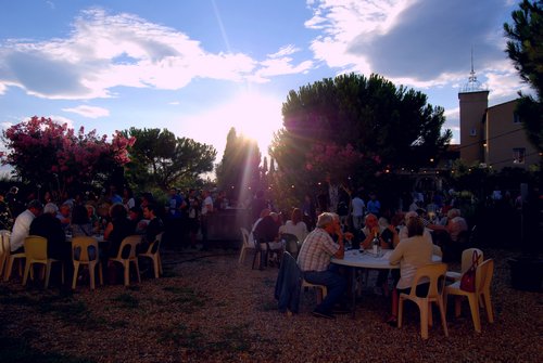 AOPLanguedoc's tweet photo. Bonne nouvelle ! La date des #EstivalesDeSaporta 2016 est avancée https://t.co/CFcF668VpB https://t.co/QnniTyMFzL