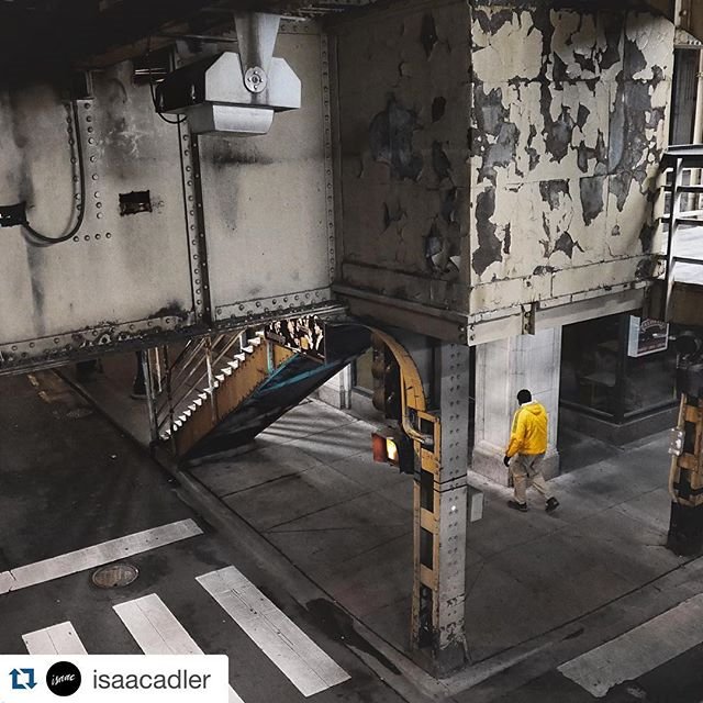 chiatdaynight's tweet photo. Follow #designorychicago's own @isaacadler for his striking images of the city. Read... https://t.co/X5K7xRwlIE https://t.co/Tc2yabMOWd