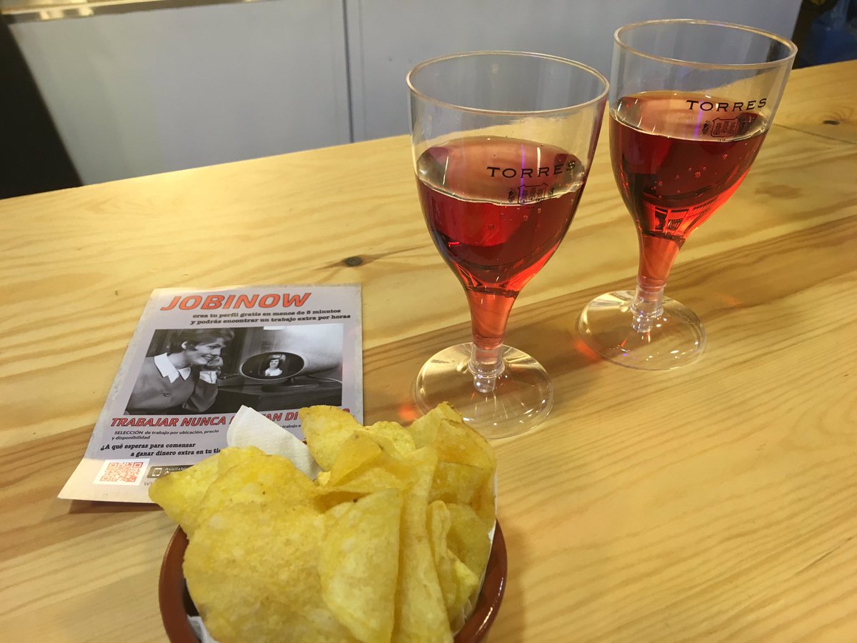 jobinow's tweet photo. Netwineing at @4YFN_MWC @MWC_Barcelona @bodegastorres @JackyRabinovich @jobinow @jessater @youlapse @ConectorSpain https://t.co/TW8JAJqhr2