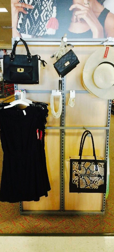 Target knows style T2124 knows STYLE! #VmsRock #R400gameontgt <a href="/samshah21/">Samir Shah</a> @neilstrongTGT <a href="/sdiana1021/">Stephanie Diana</a> <a href="/beth_hinkleTGT/">BethHinkleTGT</a>