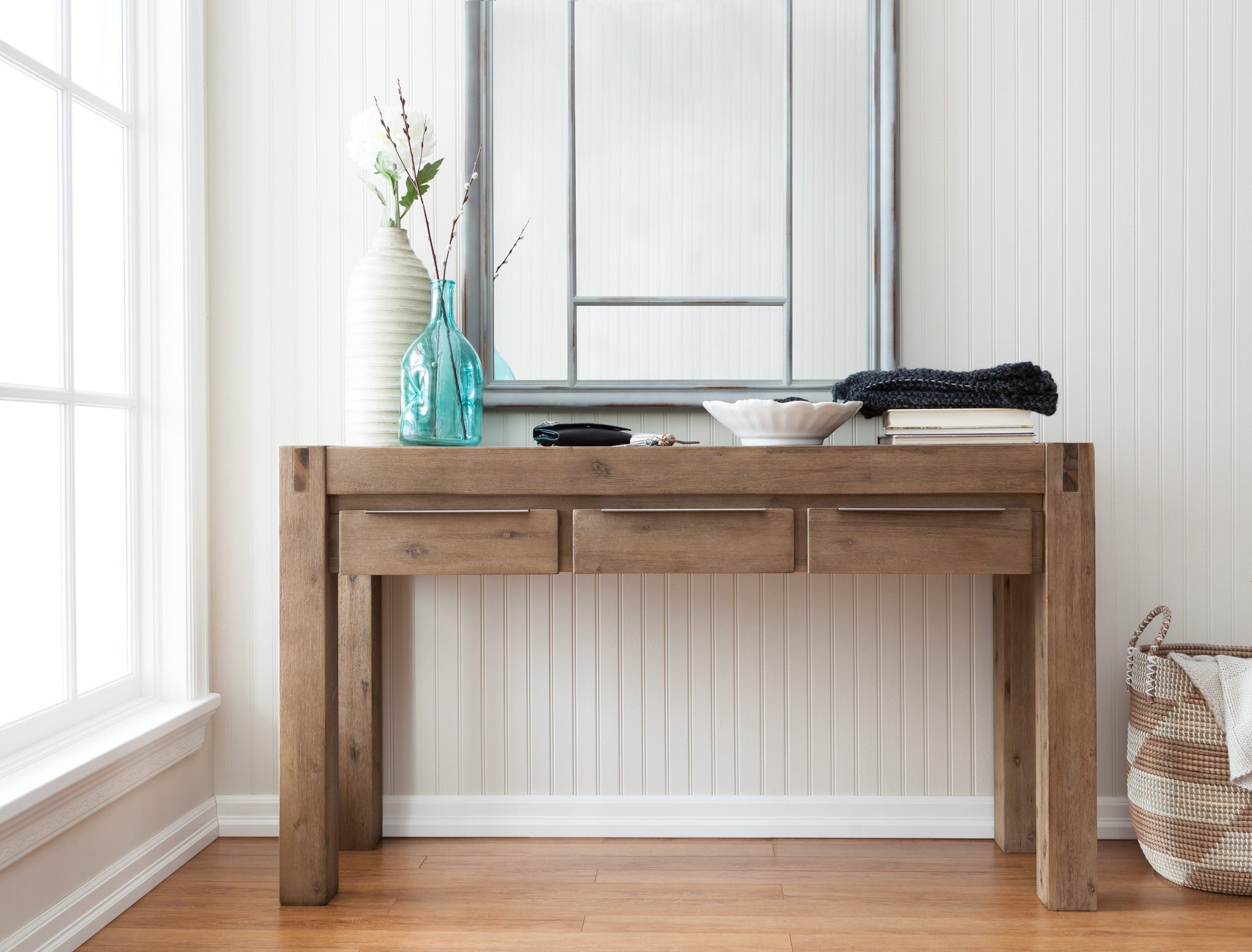 Structube entryway table outlet