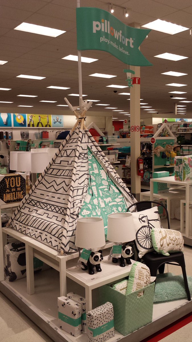 VMLTina's tweet photo. Our Happy Place!!@MWittkorn @JennaWalker422 @diane_2384 @beth_hinkleTGT https://t.co/CAHAduHjES