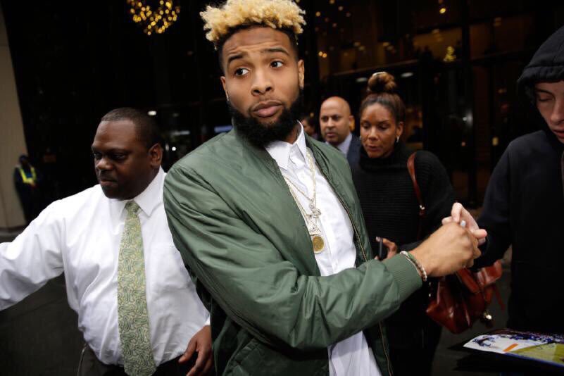 OBJGifs's tweet photo. He know he fine 😩😻 https://t.co/lFcjmKzm5m