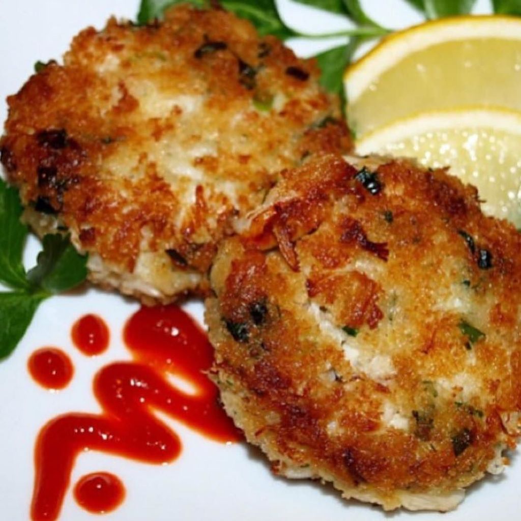 PearlLoungeATL's tweet photo. Lunch time! Have you tried our crab cakes @pearlrestaurantlounge (253 Peters St ATL)???#at… https://t.co/uCWisgXGzj https://t.co/ARO8lmwWuR