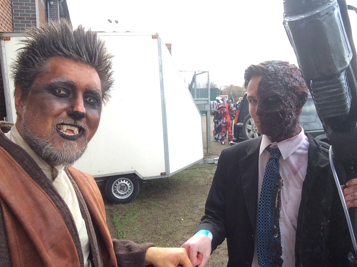 TheFistBumping's tweet photo. More fist bumping at Digi- Con Doncaster https://t.co/1Ic3EaL0Jb