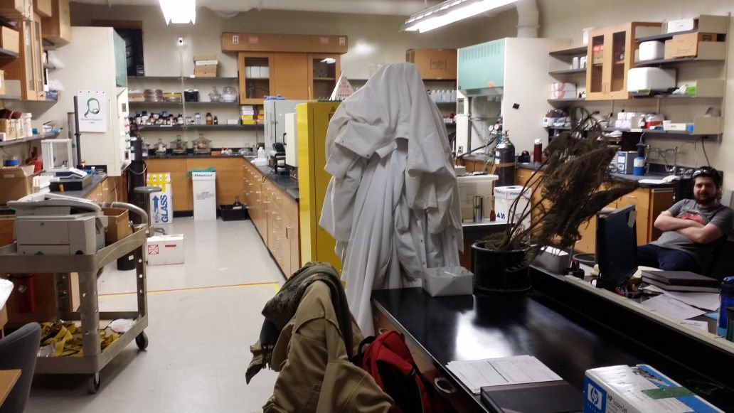 BenedictLabs's tweet image. Two hours later and part 1/4 complete! It may not look a lot cleaner, but it is! #realtimechem #cleanlab