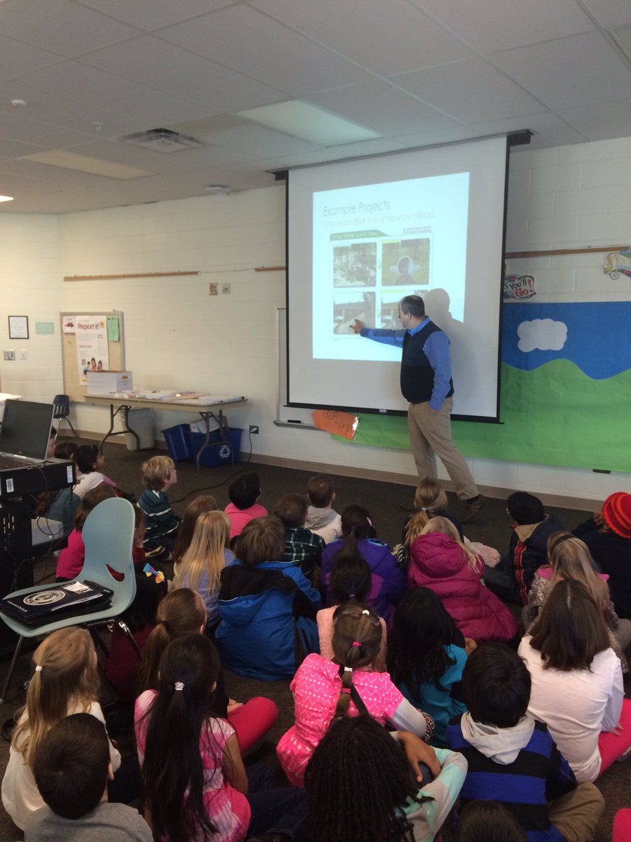 MCSSTEAM's tweet photo. 2nd gr are kicking off Engineer's Week with presentation from civil &amp; mechanical engineers.#gee #imagineengineering https://t.co/AWY4hGig9T