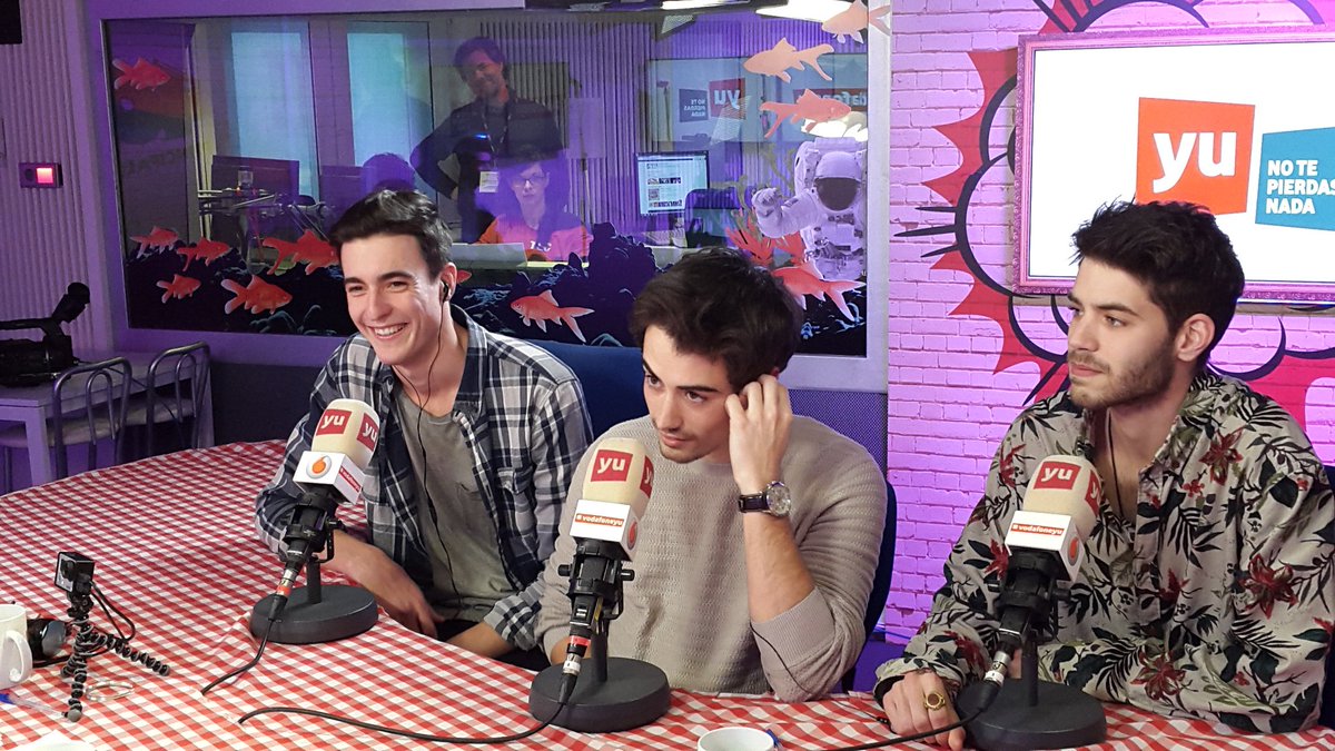 vodafoneyu's tweet photo. Nos visitan @dearaudreymusic protagonistas junto con @dvicioficial del próximo #VYMS #yuDvicio @los40_spain https://t.co/C8olqyZqNf