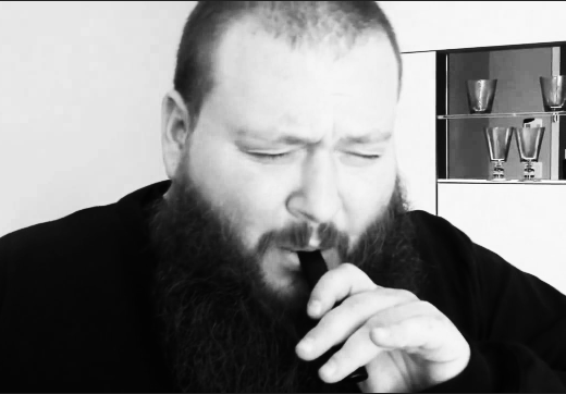 RappersAndDrugs's tweet photo. Bronsonlino dabbing out of his G-Pen #ActionBronson #GPen https://t.co/rv9ieeUSSt