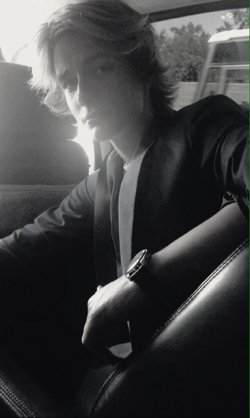 TheFoooCToSpain's tweet photo. #ActualityTOP The Fooo Conspiracy "My Girl" "Jimi Hendrix" https://t.co/Hwrif8keJX