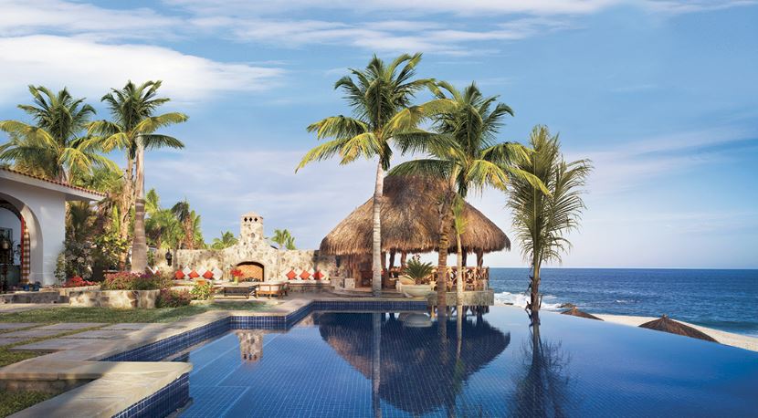 travelchannel's tweet photo. Eat, swim, sip... all day long: 10 best all-inclusive resorts - https://t.co/HtbG7c6UpV https://t.co/yYkQVaaAro