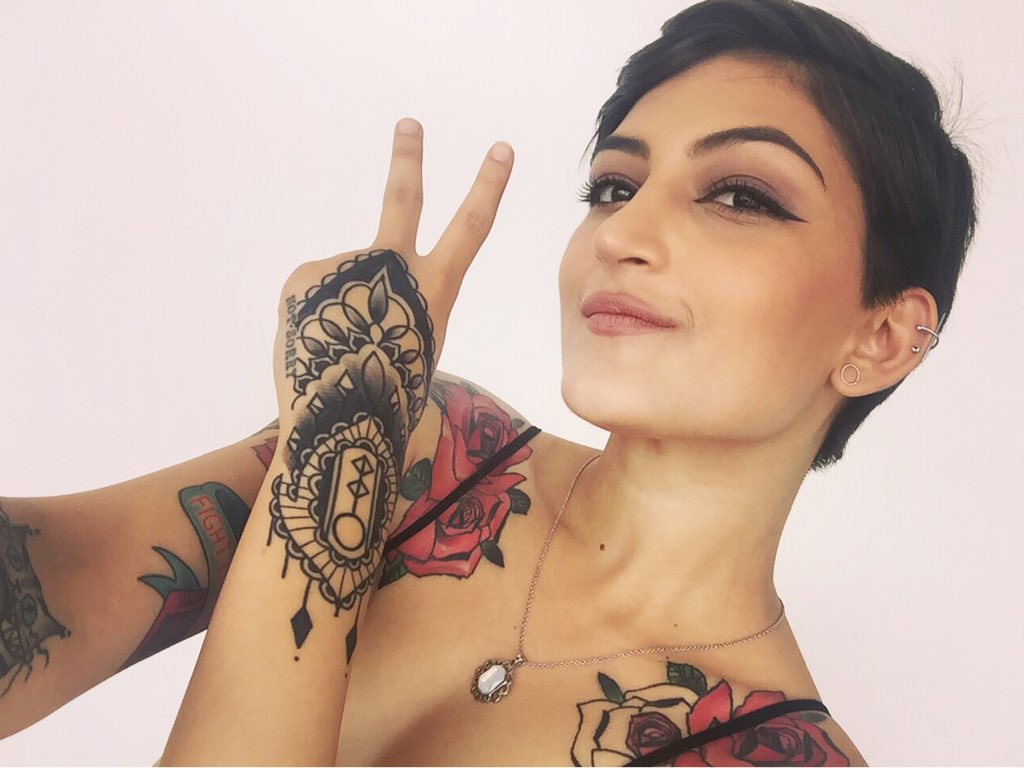 matugarces's tweet photo. Oye, @leonardoc_art adivina quién AMA su nuevo tatuaje 😍🎉 

https://t.co/nw16CCqF0X https://t.co/AwSVVpz0VH