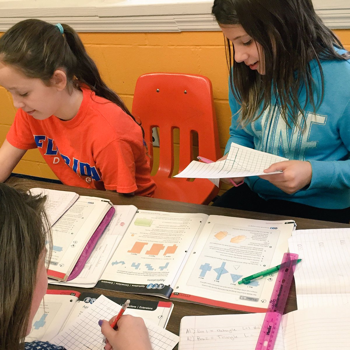 CarrieGeigerPKY's tweet image. Collaborative problem-solving happening @pkyongedrs #cmp3 #thinkingandlearning