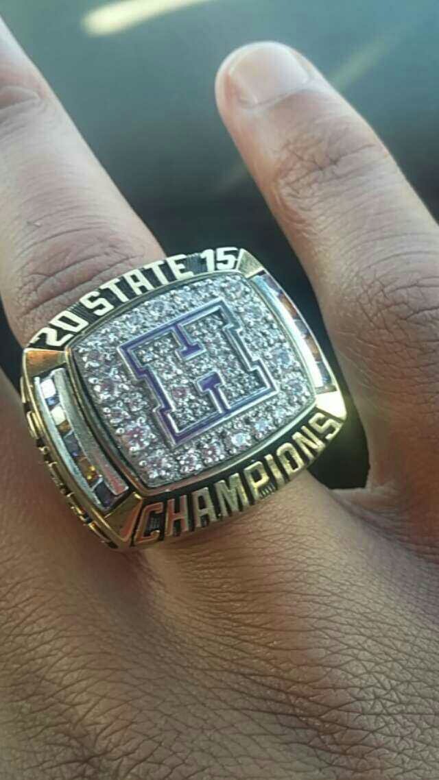 DelQwanJackson4's tweet photo. Little(Big) cousin State Championship ring.. Finished ranked 8th in the nation! #MaleHS https://t.co/OOQz6tn3tc