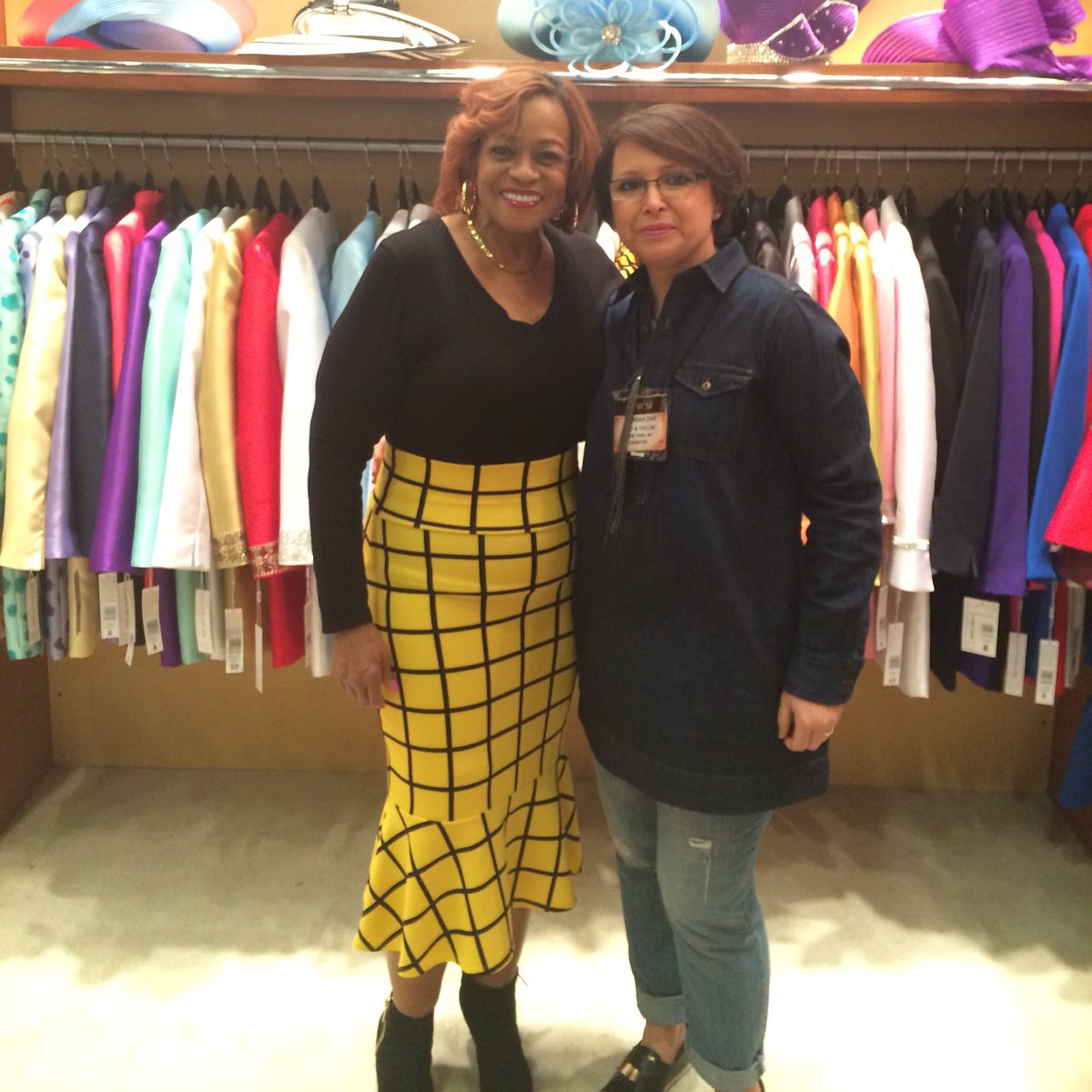 Great to finally meet Farrah of <a href="/LILYTAYLORNY/">LILY & TAYLOR</a> who is always so sweet😘😘