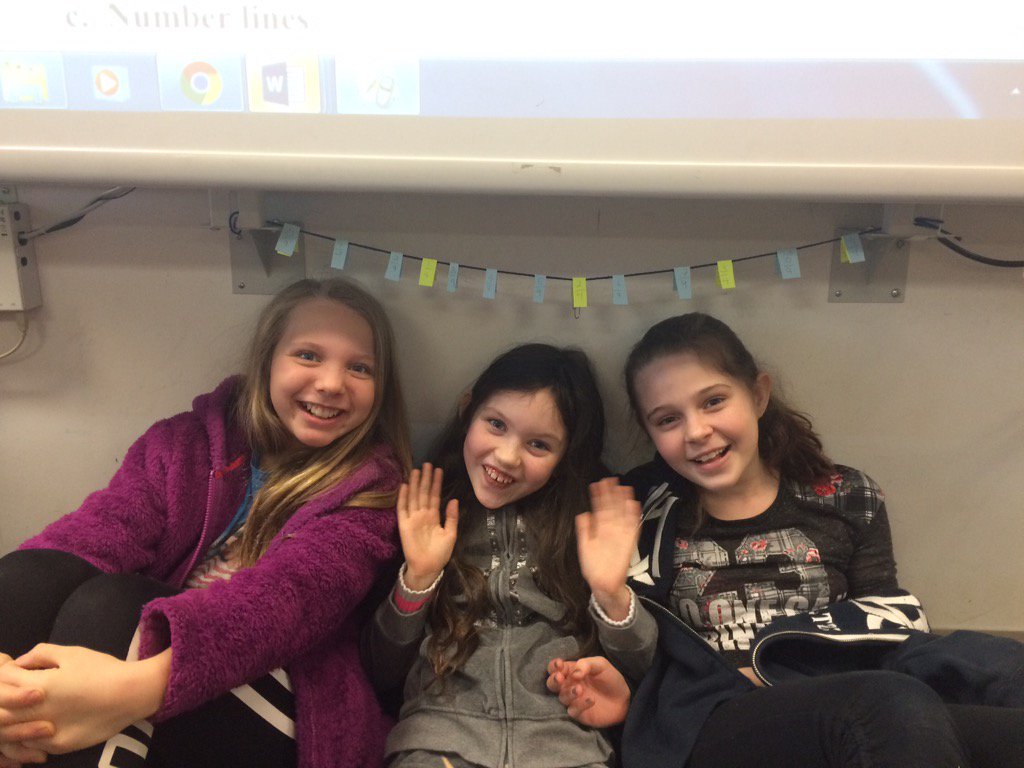 msfrerichsclass's tweet photo. Today we made number lines with adjustable benchmarks. It was a blast! Using this method to compare fraction values! https://t.co/UXNdi2K25E