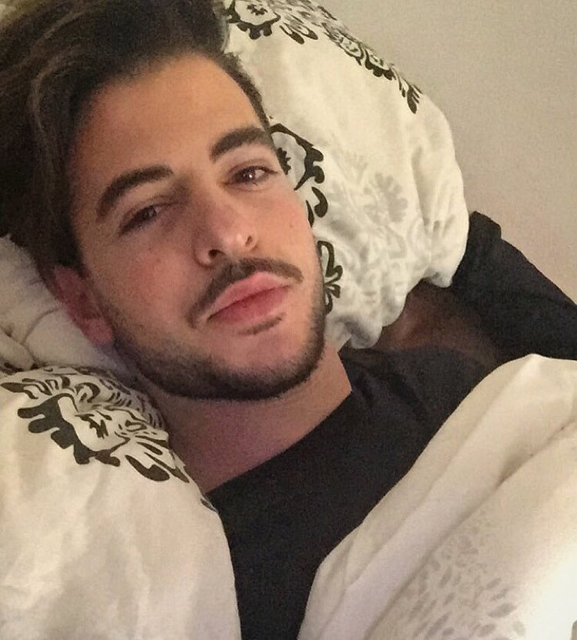 UsefOsman's tweet photo. Noapte buna 🇷🇴 😴💫
#romania #iasi https://t.co/fBzPgKZ4DJ