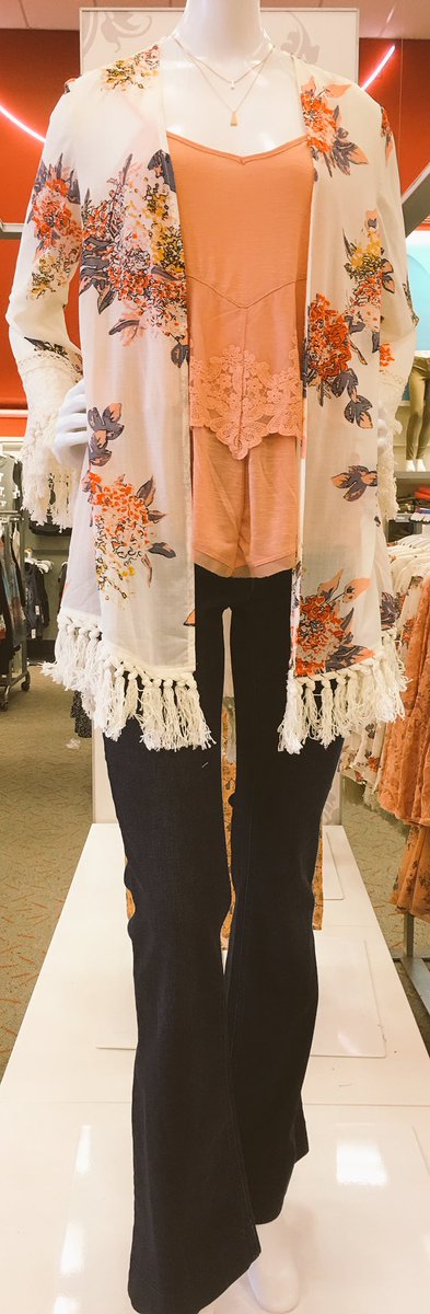 TheMillestVML's tweet photo. Funky, fresh and floral for all ages here at The Mill Boutique.  #hippiechic  #groovy #targetstyle @JeffAmos5 https://t.co/bQ4ebcGDoO
