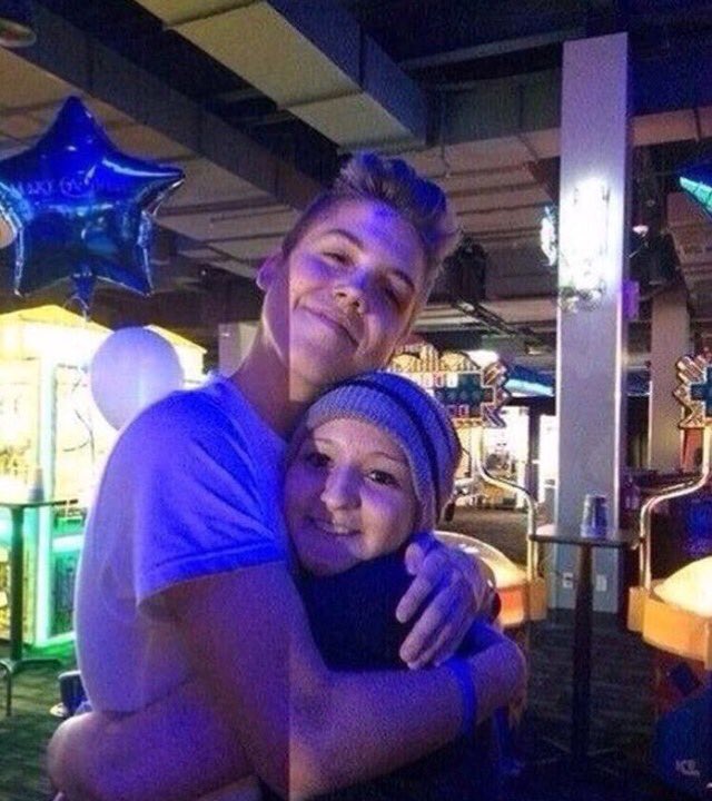 M4GCULTS's tweet photo. #RestInPeaceReese @TheMattEspinosa u r incredible Matthew, so glad she had the chance to meet you ๐ -mel๐ https://t.co/8Z1w7EOfOG
