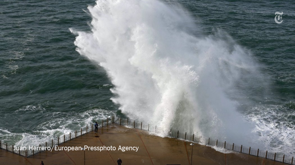 NYTScience's tweet image. Seas are rising at the fastest rate in the last 28 centuries nyti.ms/1Q6ukAy