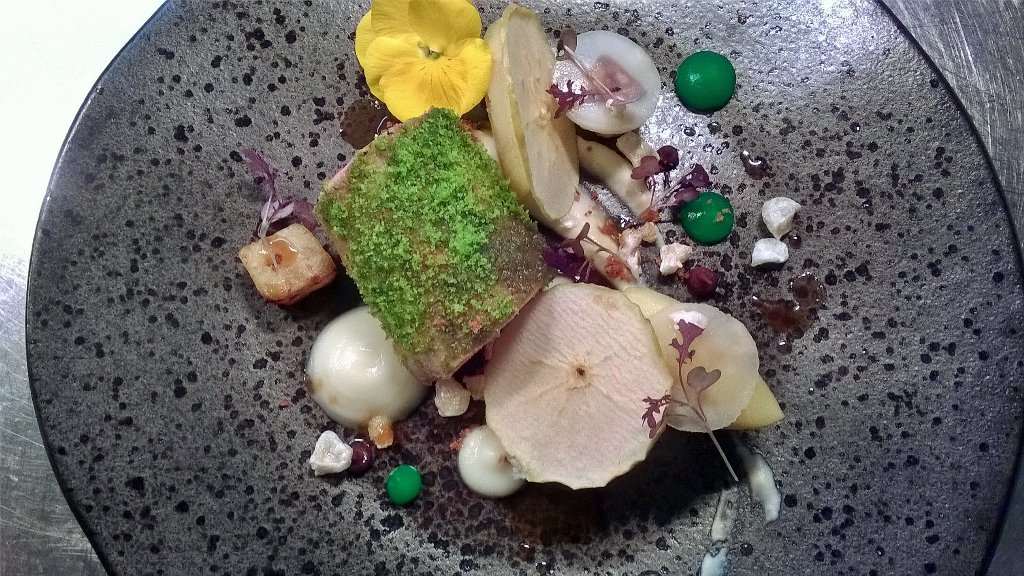 Pig n apple <a href="/Salutation1/">The Salutation Inn</a>