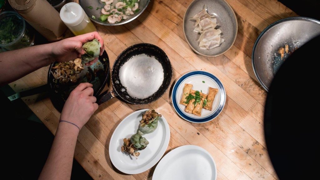 Souvenir d'un brunch Dim-Sumday au <a href="/LalouxMTL/">Laloux</a> ! #MTLenLumiere Photo : Benoit Rousseau