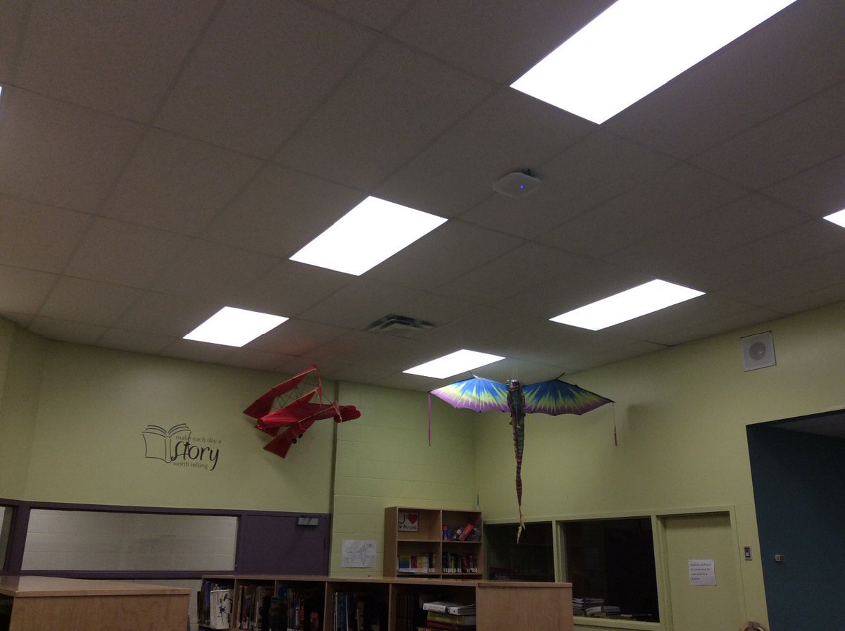 msnichsclass's tweet photo. Our library and "pit" or lobby#1s1w https://t.co/lUFoRxVITa