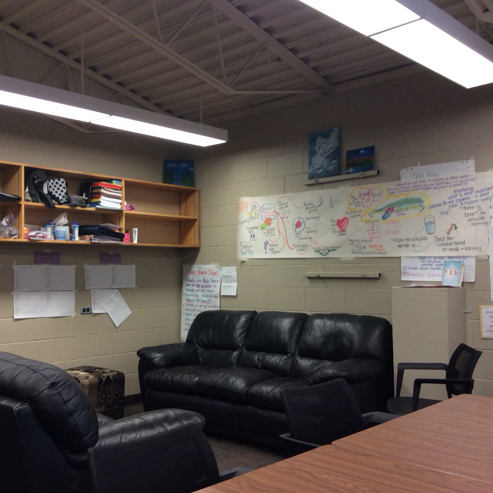 msnichsclass's tweet photo. Picture of the staff room grade 7 and 8 Manitoba Canada #1s1w https://t.co/pEmhHheRjp