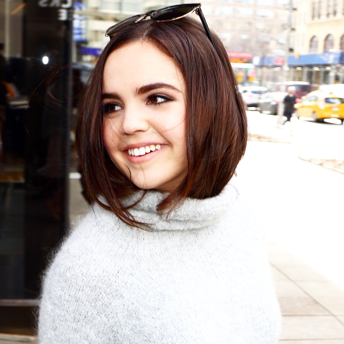 BaileeMadison's tweet photo. a smile is the best accessory a girl can wear💗 
@Invisalign #NYFW https://t.co/Ziz436X1xU