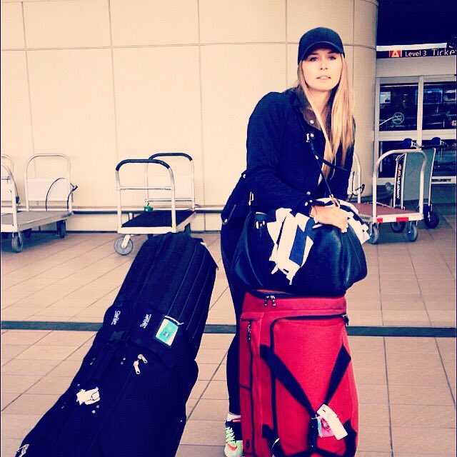 MaritaEngzelius's tweet photo. It's travel day...✈️ #barcelonanext #varsityhats #neverlookback https://t.co/gvi5z4Jaig