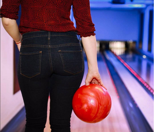 framesnyc's tweet photo. Who's #ReadyToBowl? 🎳
#FramesNYC #lounge #playtime #framesnyc #MondayMotivation #Bowling https://t.co/fAGQvpWVKv