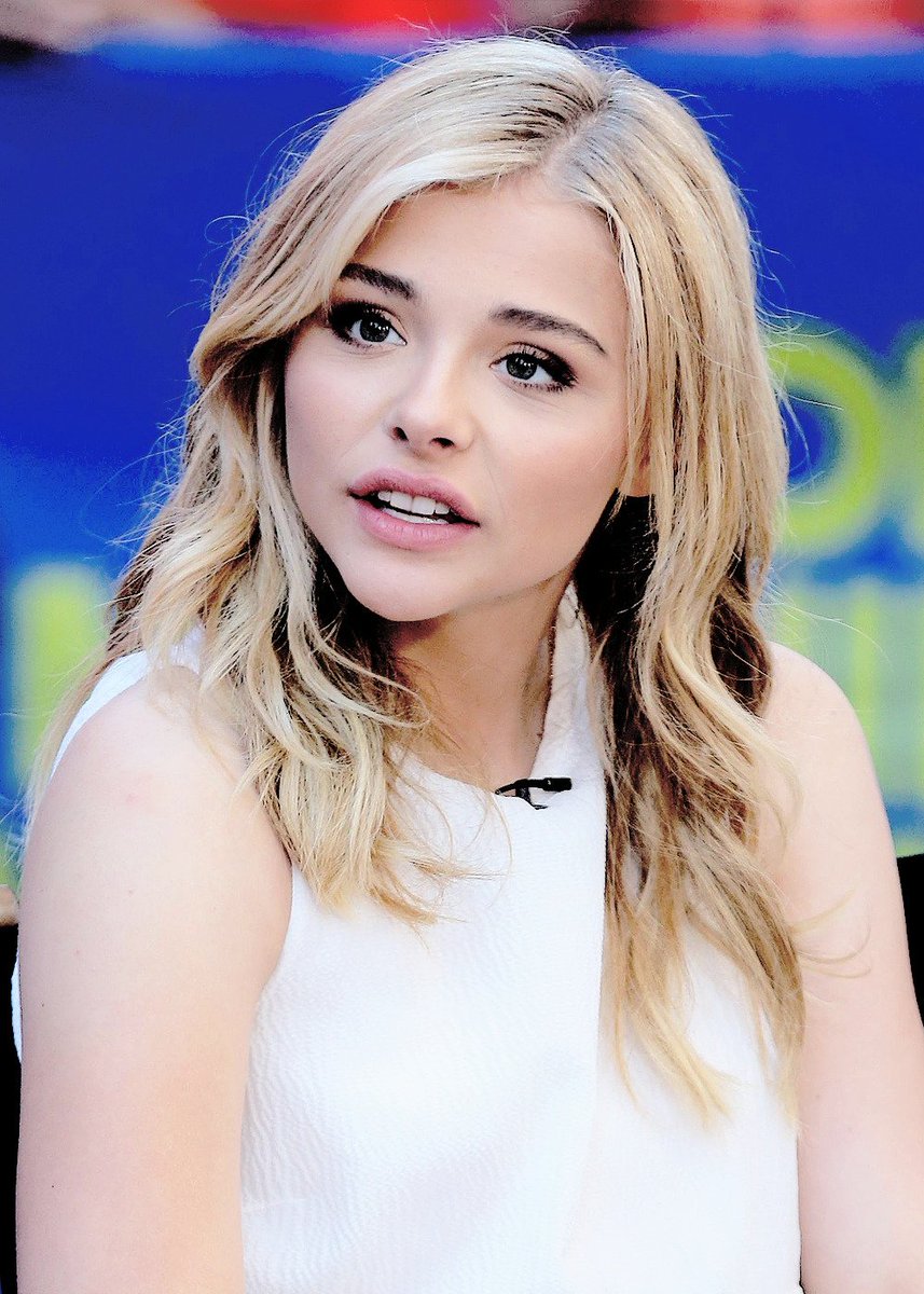 ImLisaFor's tweet photo. Chloe Grace Moretz https://t.co/5dgLpBTZi3