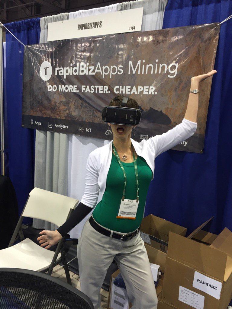 BexWords's tweet photo. @rapidBizApps #appsformining #SME2016ACE I wanna win that! So stinking cool. https://t.co/XdXsHtTTF7