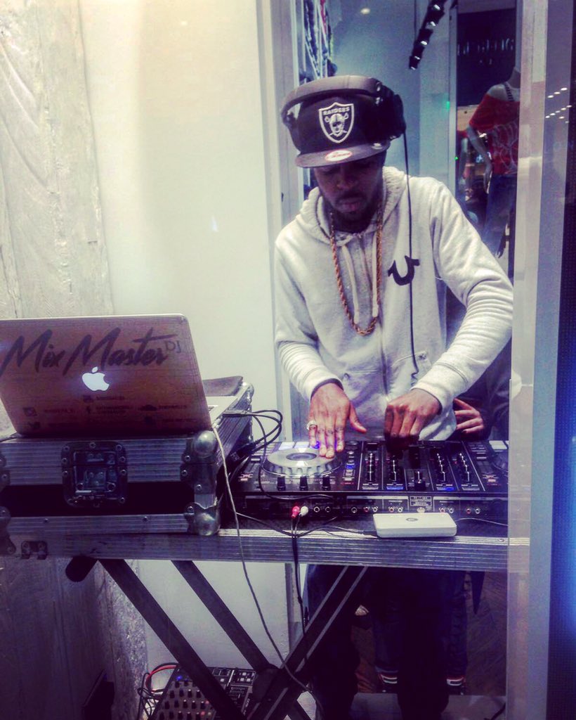 Mix_MasterLE's tweet photo. The other other day #MixMasterDJ https://t.co/yuZo27SrxF