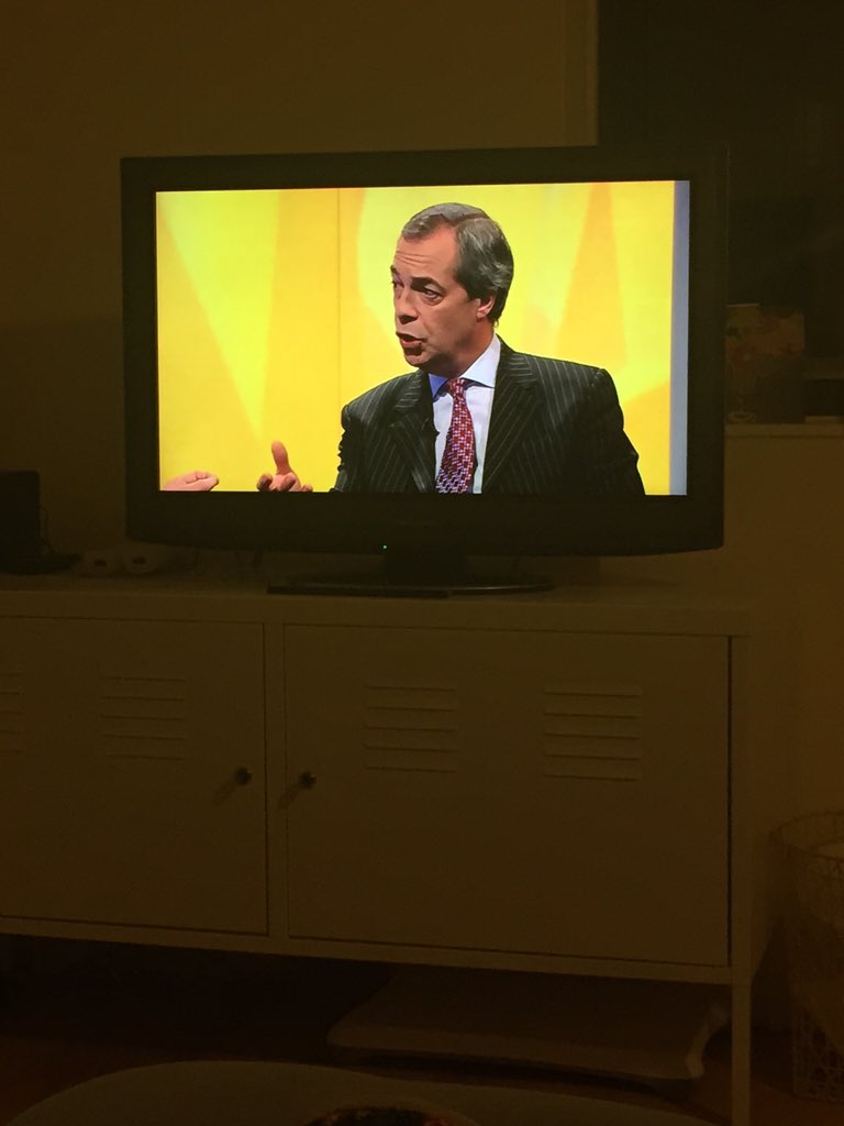 Velizabeth88's tweet photo. Worst thing about #Brexit is having this face back on the TV for the next 4 months 😖 https://t.co/ACI3PPLQkk