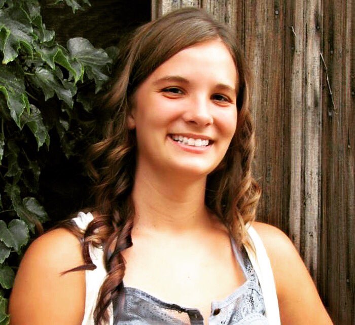 mblueconnection's tweet photo. Worker showcase: Kirsten's dream is to own a Drive-In Theater & she is a Disney addict #BlueConnection #Art #disney https://t.co/EckpOu2DCs