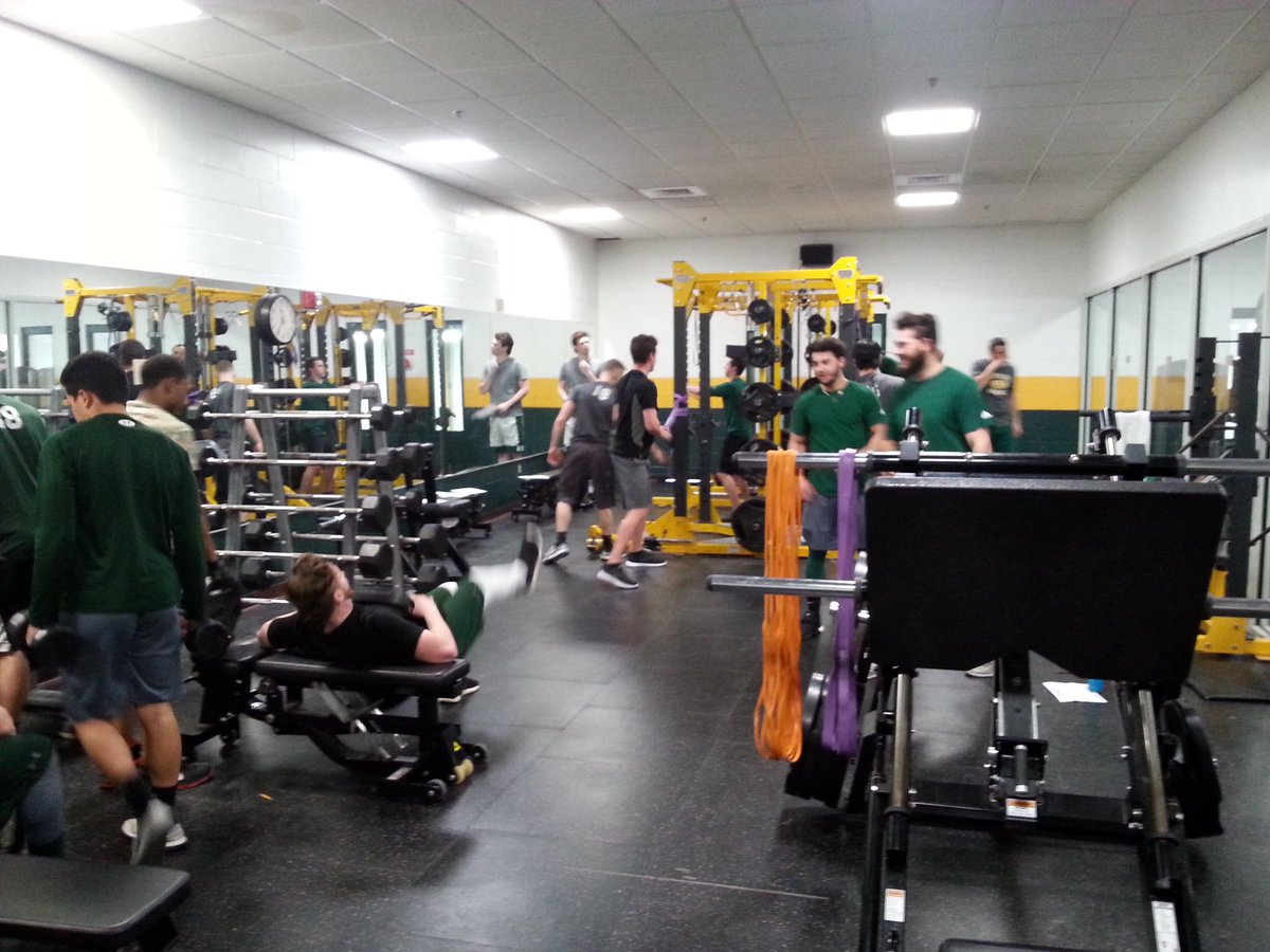 merichards0's tweet photo. .@FSU_Falcons Watch out @mascacsports @FSUFalconsBSB are hungry &amp; they're going to make noise ⚾️ #FSUFalconStrength https://t.co/4JoAdg4LLz