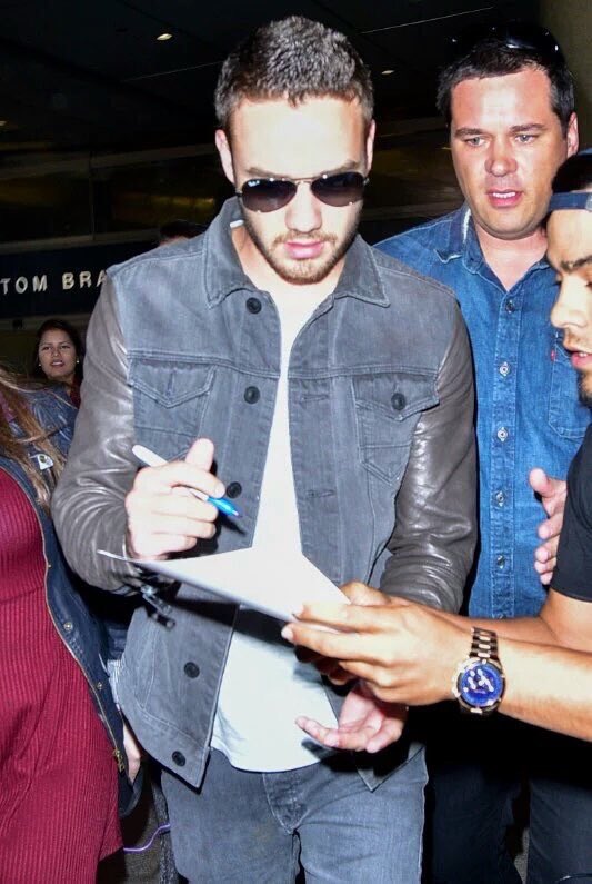 lemongoode's tweet photo. let's take a moment to remember liam payne he ain't dead yall just never appreciate him enough #SupportToLiam https://t.co/vNwkdupKeE