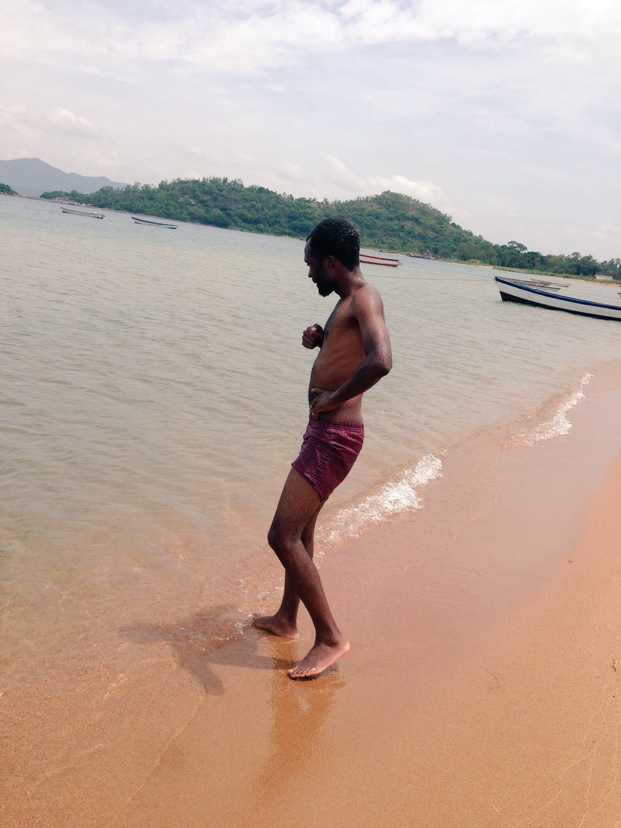 SannieYoung's tweet photo. 17.01.2015 #Moments upon moments! #LakeMalawi #LikomaIsland #Likoma #Island #Malawi #Tourism #TravelTuesday #Beach https://t.co/aEpY0TtCGo