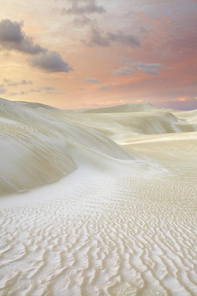 L515GP's tweet photo. #Desierto #Arena #desert #sand #WhiteSand #arenablanca #beautiful #landscape https://t.co/JbUrMc2tVB